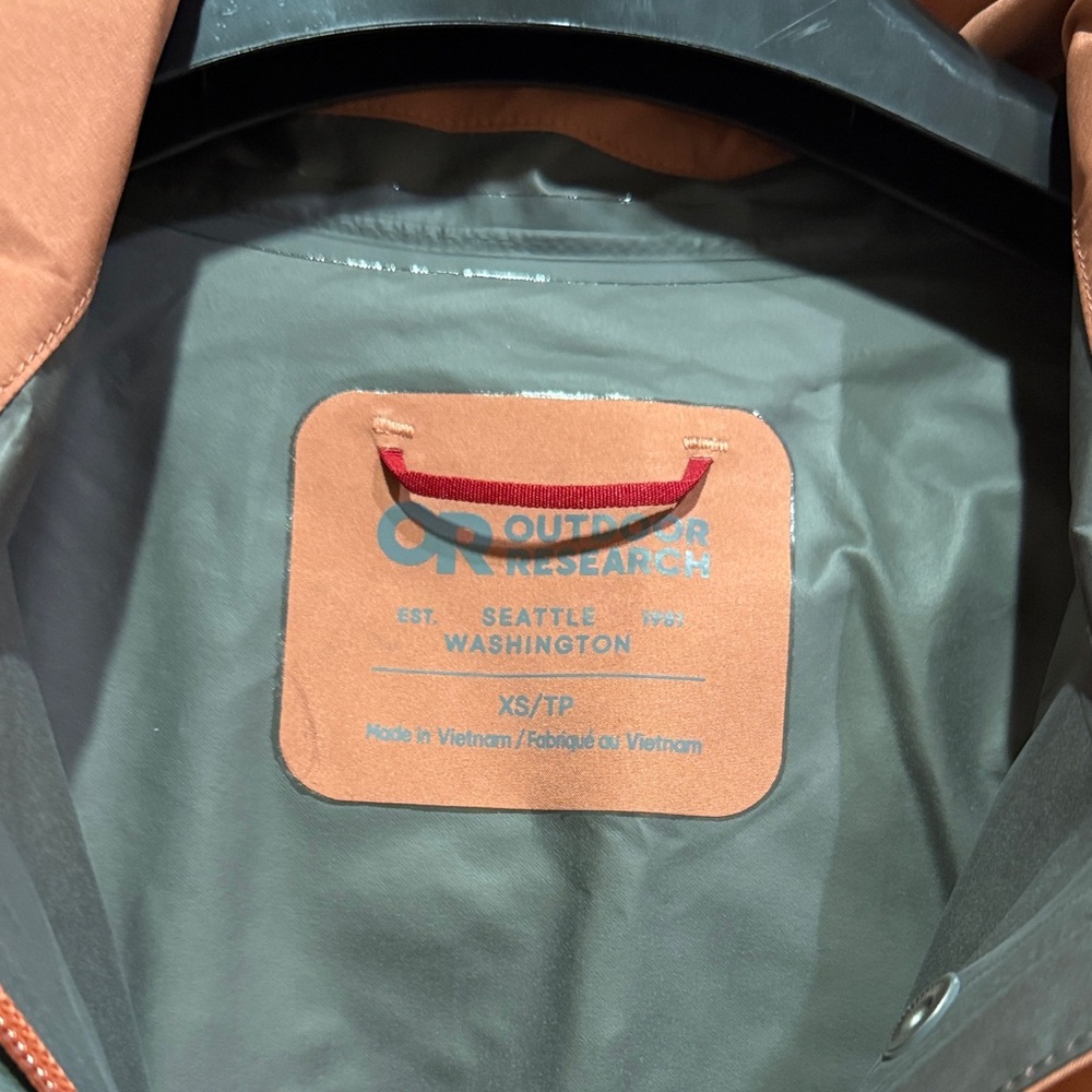 Outdoor Research Women's Aspire Trench Jacket - Picture 3 of 6